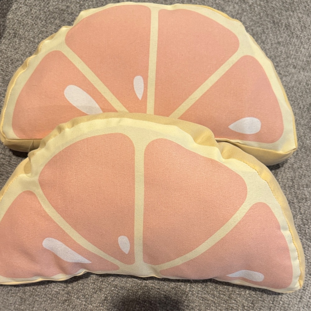 Like new Grapefruit Slice Decorative Throw Pillow Pair - Pink & Yellow